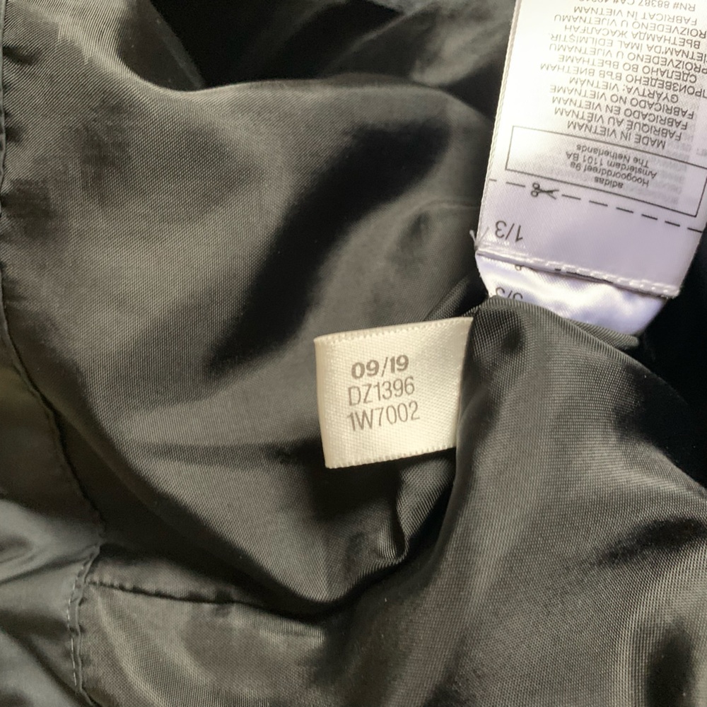 Adidas Black Large Puffer Style Jacket 2019 / DZ1396 - Picture 4 of 5